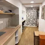 Main Street Dutch Vintage Apartment Rijeka