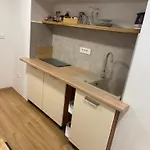 Main Street Dutch Vintage Apartment *