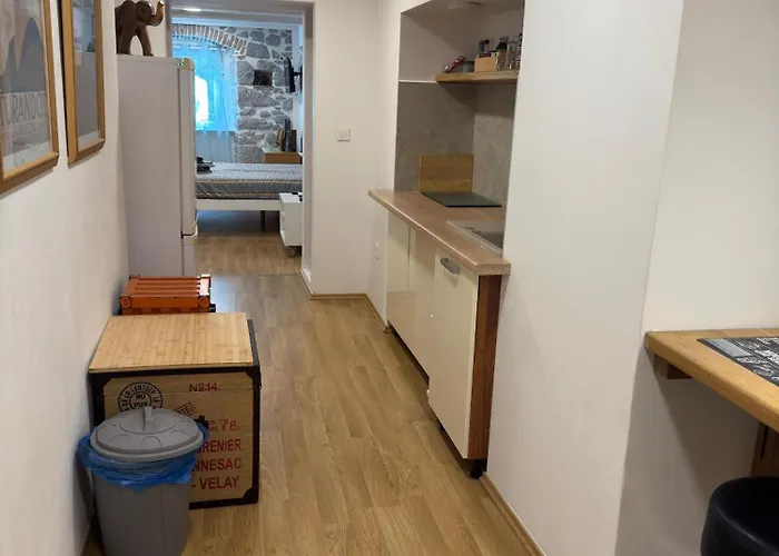 Main Street Dutch Vintage Apartment